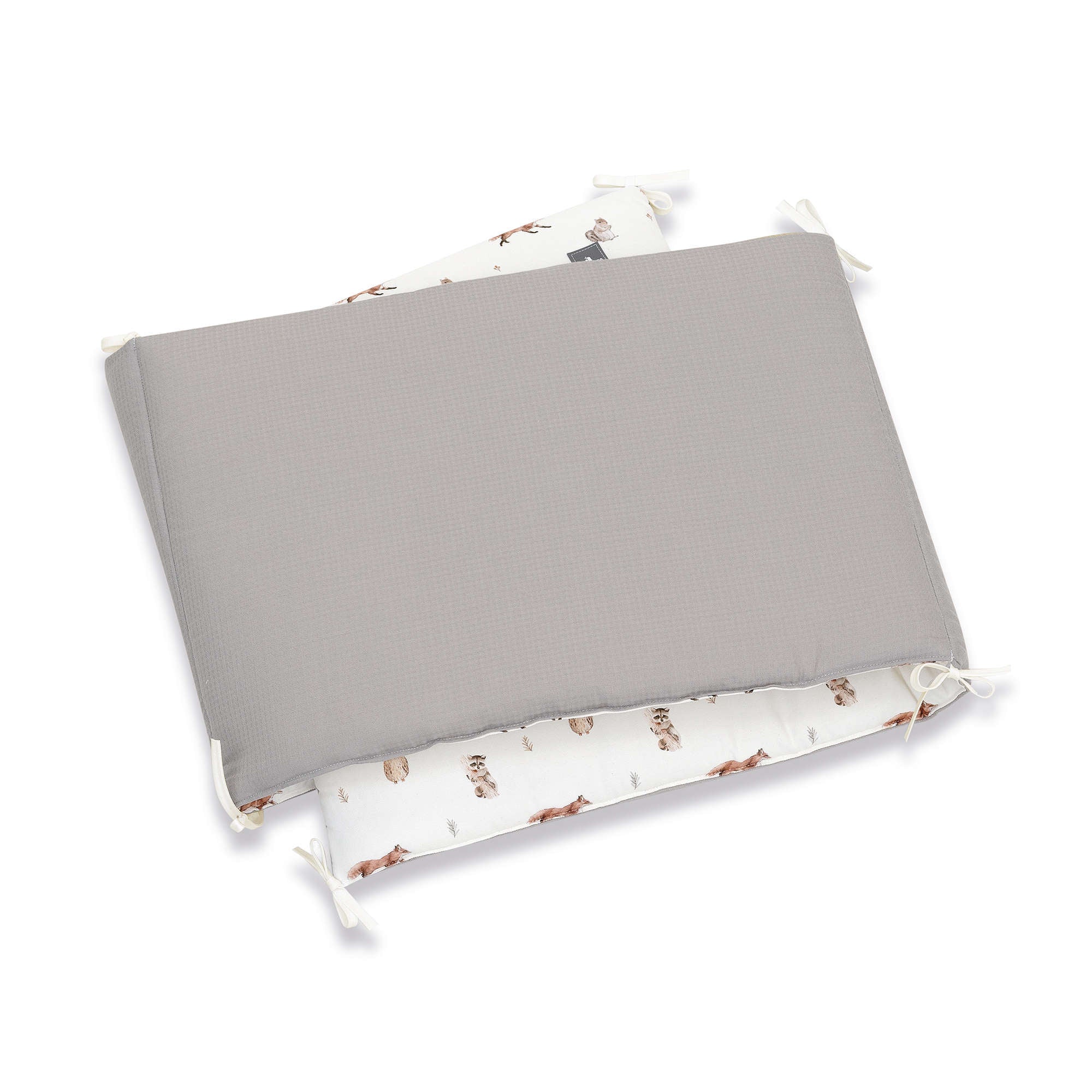 Protector cuna 70x140 cm (reversible) estampado bosque · Taiga 627-148