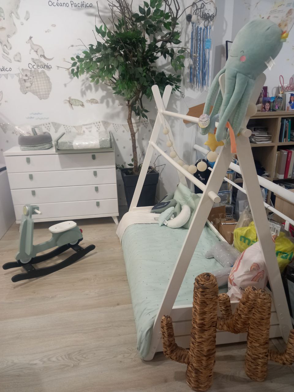 Exposición Montessori en la tienda Lola Diaz Bebé